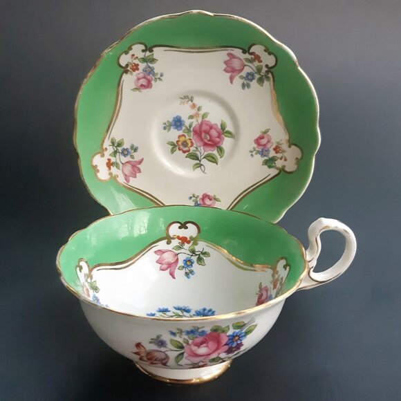 Aynsley Emerald Green Flowers Roses B3052 Pattern Teacup & Saucer England 1930s - Picture 9 of 12